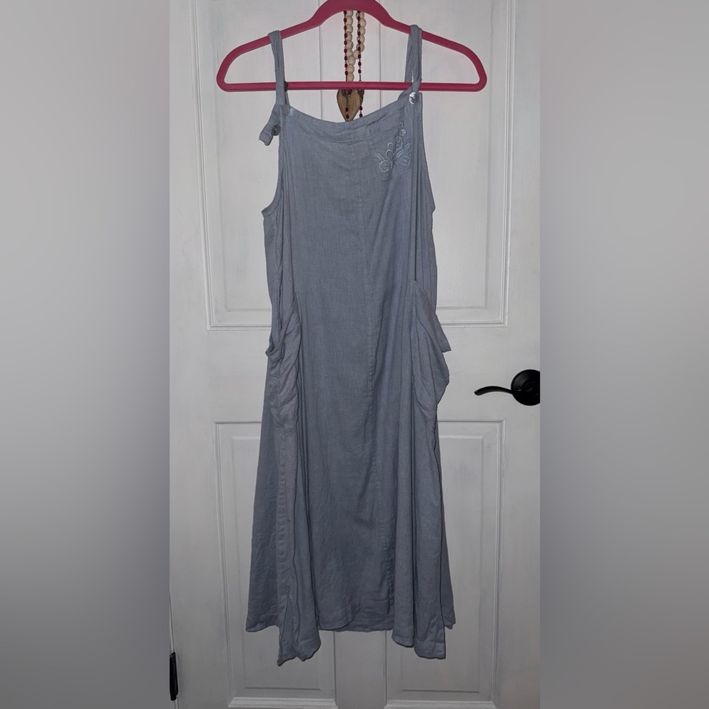 Women’s midi dress